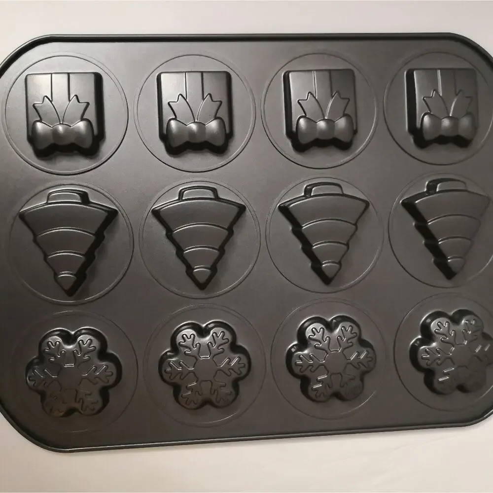 WILTON Christmas Treats Made Simple Holiday Shapes Cookie Pan Gifts Bakeware